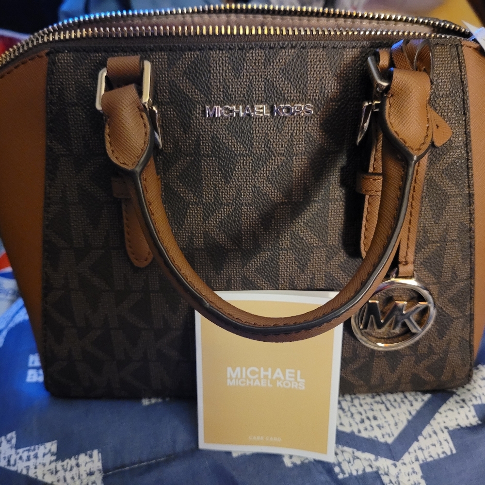 Michael Kors purse/crossbody